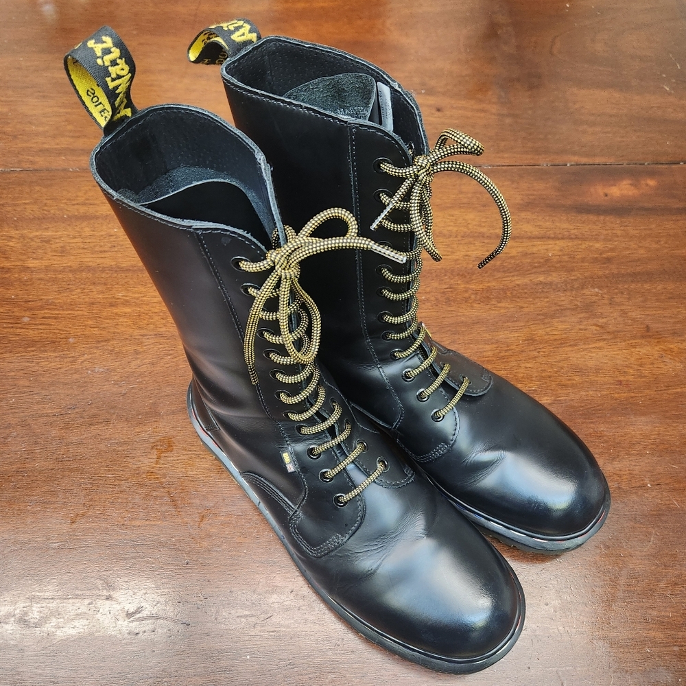 Made In England Doc Marten Boot - Picture 3 of 9